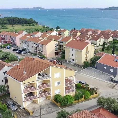 With Parking Space - 24164 Apartman