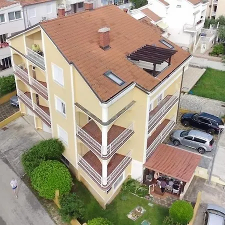With Parking Space - 24164 Apartman